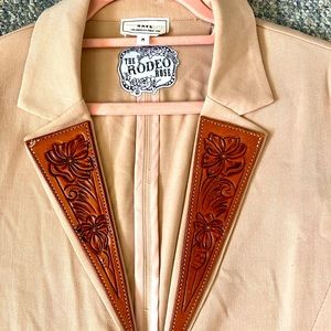🌵🤠Western🤠🌵 Blazer with Tooled Leather- Medium- Sand Colour -EUC